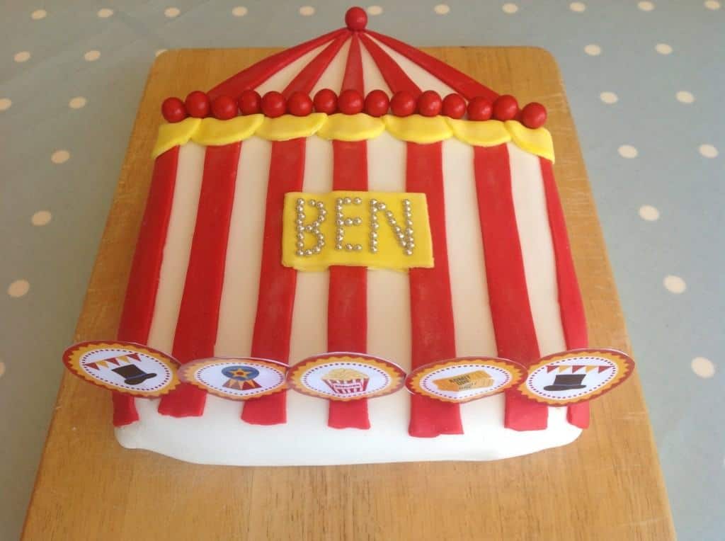 A circus cake cake sitting on top of a table