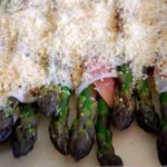 Prosciutto Wrapped Asparagus | ditchthecarbs.com