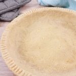 The pefrect pie crust for your low-carb baking. #ditchthecarbs #piecrust #almondflour #almondflourpiecrust #lowcarbbaking #lowcarb #keto