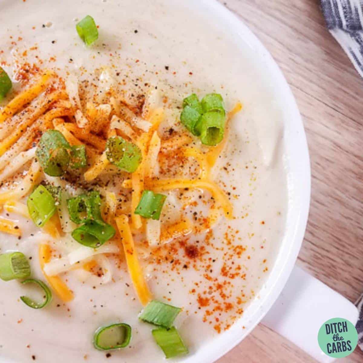 https://thinlicious.com/wp-content/uploads/2019/09/Creamy-Cauliflower-Soup-Feature.jpg