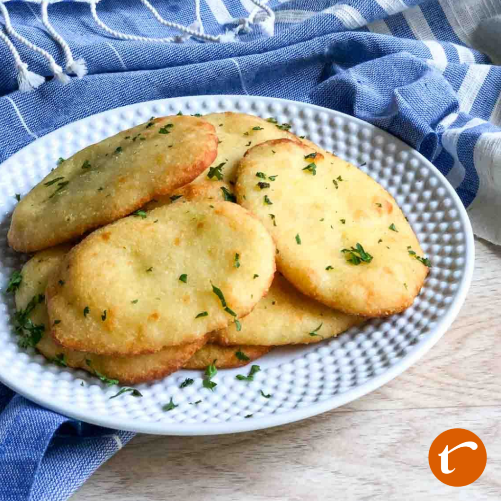 Easy Garlic Keto Naan Bread Recipe (Almond Flour) Thinlicious