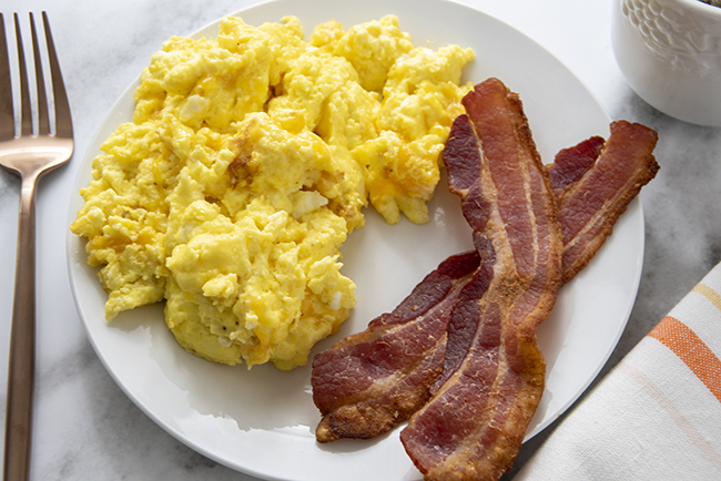 Low-Carb Double Cheesy Scrambled Eggs : ObesityHelp