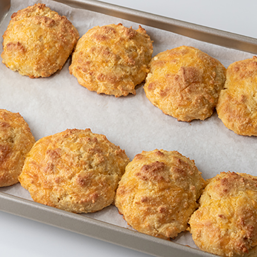 Low-Carb Cheddar Biscuits