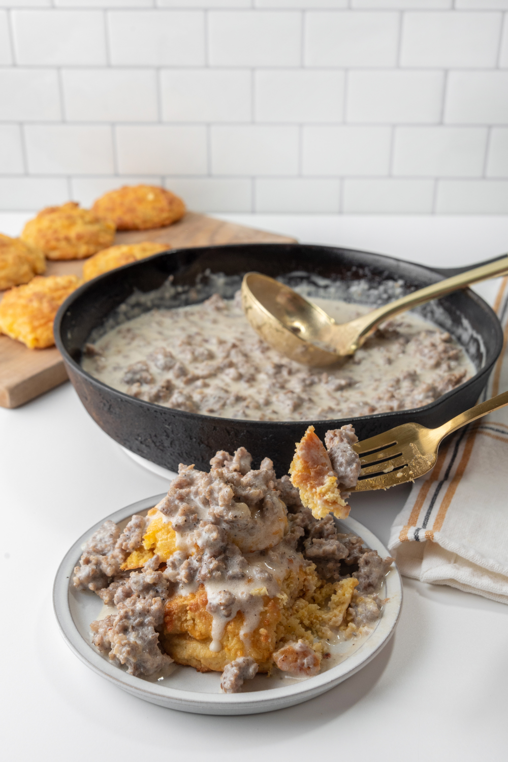 Easy (GlutenFree) LowCarb Sausage Gravy Thinlicious