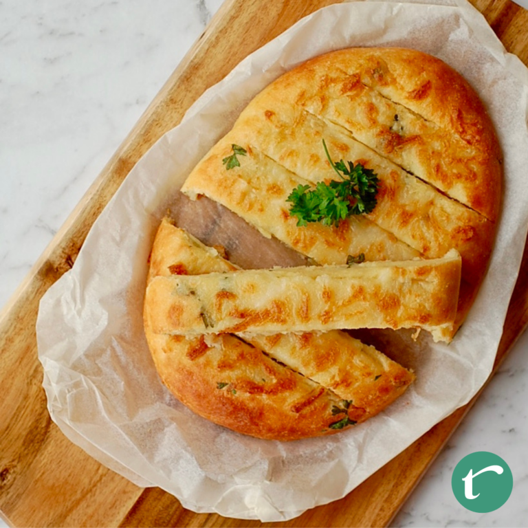 Crunchy Cheesy Keto Garlic Bread (Mozarella Dough)