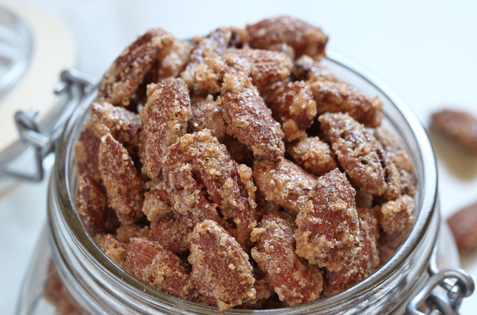 Crunchy Sugar-Free Roasted Almonds (Candied Almonds) - Thinlicious